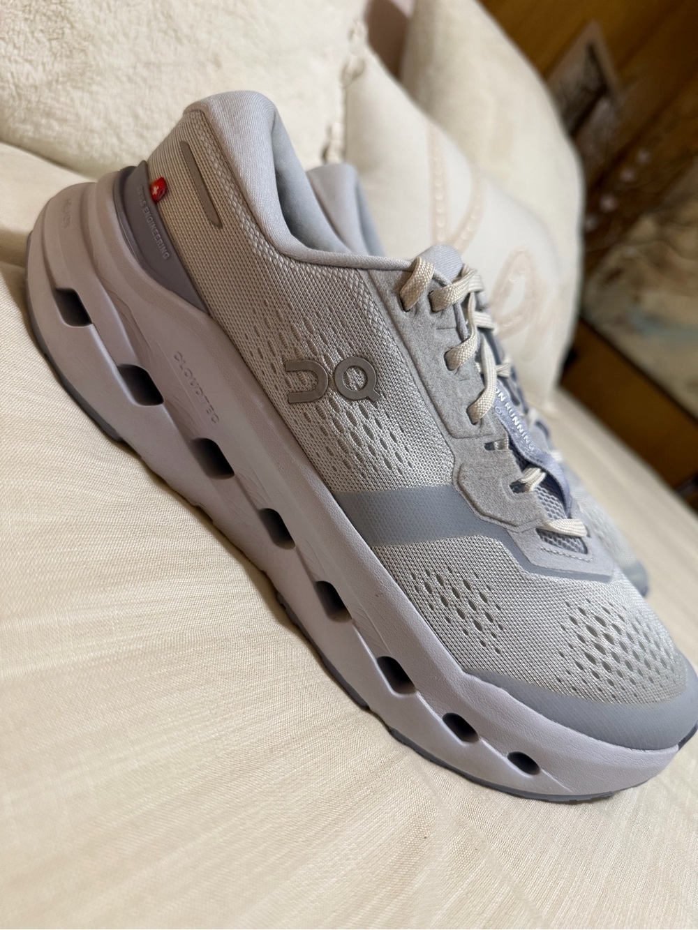 On Cloudrunner 3 Road Running woman’s size 9
